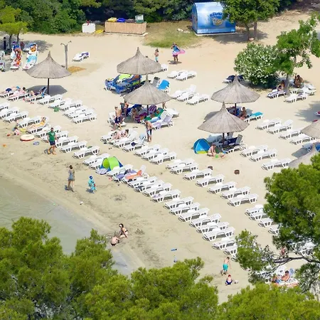 Dom wakacyjny Lily C *