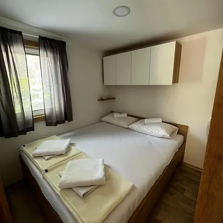 Dom wakacyjny Lily C *